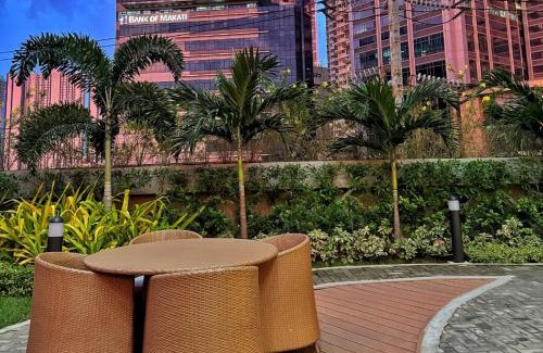 San Antonio Apartamento | Homefort at Lush Residences Makati Unit 1137