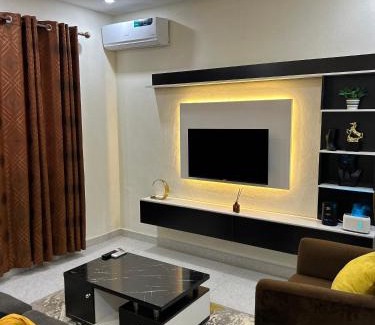 Ofin Apartamento | Homely Shortlet Apartment LBS, AJAH