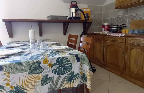 Basse Vallee Apartamento | Homerez - Apartment Saint-Philippe