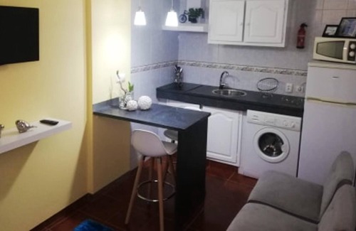 Lajes do Pico Apartamento | Homerez - Apartamento para 2 pers. con vistas al mar y terraza en Lajes Do Pico