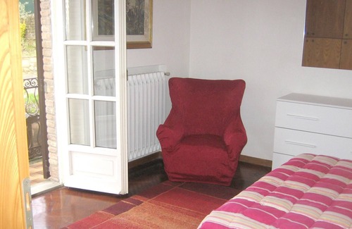 Torgiano Apartamento | Homerez - Apartamento para 5 pers. con piscina compartida y terraza en Torgiano