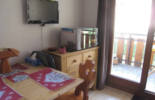 Bernex Apartamento | Homerez - Apto en Bernex, vista a la montaña