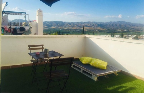 Cártama Apartamento | Homerez - Apto en Cártama, terraza.