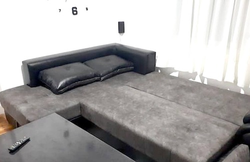 Prilep Apartamento | Homerez - Beautiful appartement for 4 ppl. with terrace and balcony at Prilep