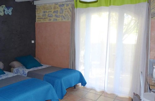 Cardet Casa | Homerez - Beautiful house for 4 ppl. with shared pool and terrace at Cardet