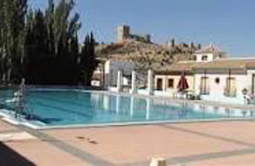 Teba Casa | Homerez - Grande casa para 10 pers. con jardín, terraza y balcón en Teba
