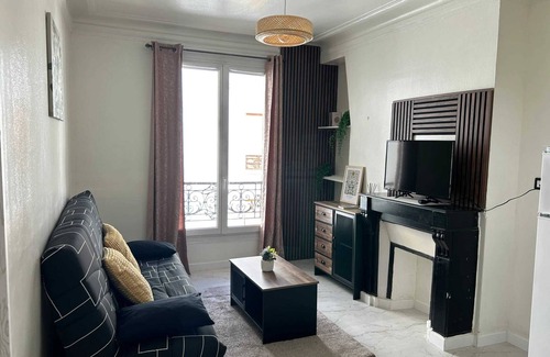 Quartier du Pont-de-Flandre Apartamento | Homerez - Charming Apartment in the Heart of Paris