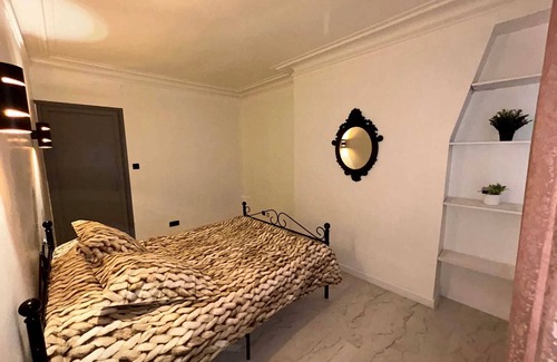 Quartier du Pont-de-Flandre Apartamento | Homerez - Charming Apartment in the Heart of Paris