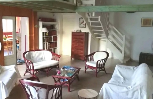 Matignon Casa | Homerez - Casa encantadora en Matignon con jardín cercado