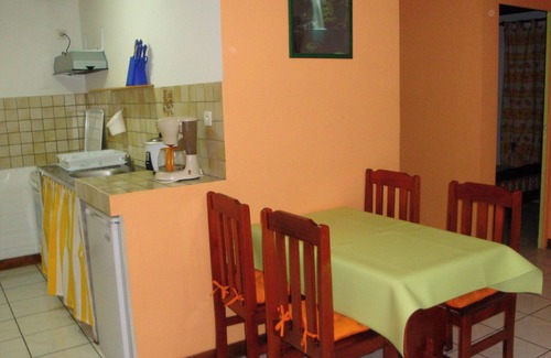 Bois de Nefles Casa | Homerez - Casa Cómoda en Saint Paul con Vista al Mar