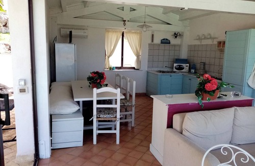 Marsala Villa | Homerez - Villa elegante en Marsala con piscina privada y vista al mar