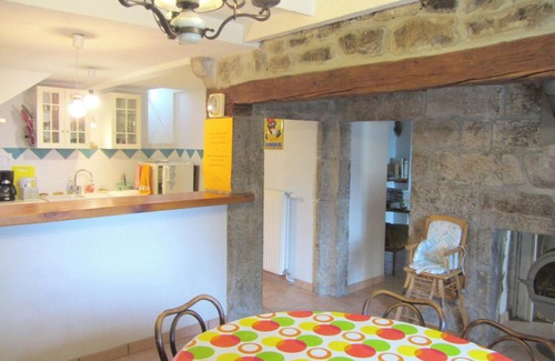 Saint-Andre-en-Vivarais Casa | Homerez - Espectacular casa para 10 pers. con terraza en Saint-André-en-Vivarais