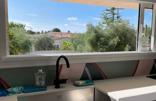 Saint-Sulpice-de-Royan Villa | Homerez - Villa en Saint-Sulpice-de-Royan