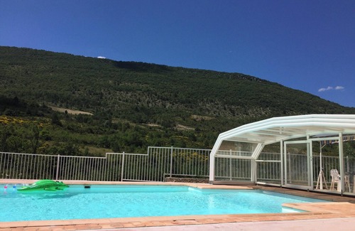 La Roche-sur-le-Buis Casa | Homerez - Casa de vacaciones La Roche-sur-le-Buis