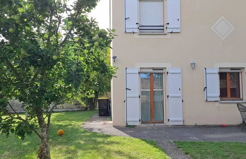 Le Mee-sur-Seine Casa | Homerez - Casa en Le Mée-sur-Seine