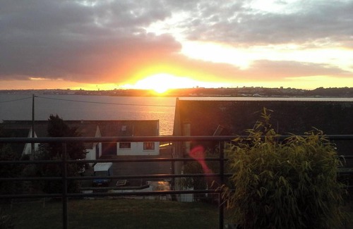 Plougastel-Daoulas Casa | Homerez - Casa con vista al mar en Plougastel-Daoulas