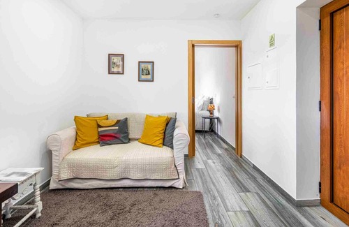 Mondim de Basto Casa | Homerez - House for 2 ppl. with shared pool and garden at Vilar de Ferreiros