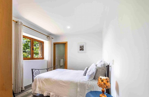 Mondim de Basto Casa | Homerez - House for 2 ppl. with shared pool and garden at Vilar de Ferreiros