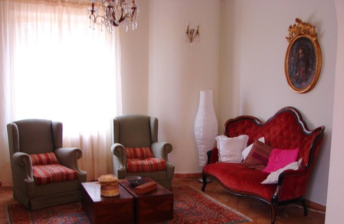 Mogliano Casa | Homerez - House for 8 ppl. with shared pool, jacuzzi and garden at Mogliano