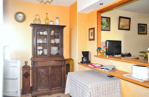 Itteville Casa | Homerez - Casa con jardín en Itteville y vistas al jardín