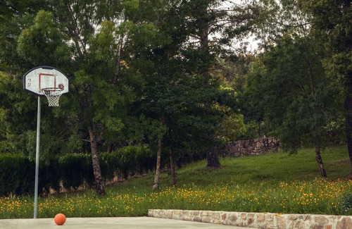 Paredes de Coura Casa | Homerez - Casa para 12 pers. con piscina, jardín y terraza en Paredes de Coura