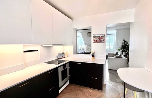 L'Europe Apartamento | Homerez - Apto moderno en París, cerca de Monceau