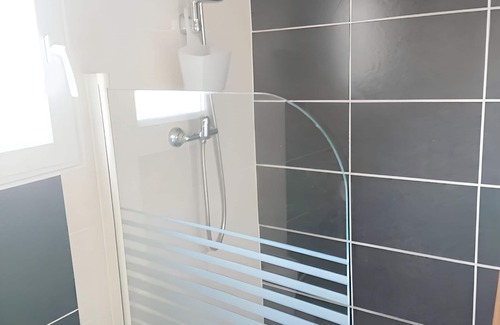 Penne-d'Agenais Apartamento | Homerez - Bonito apartamento para 4 pers. con terraza en Penne-d'Agenais