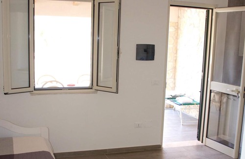 Montincello Apartamento | Homerez - Apartamento a 700 m de la playa para 4 pers. con terraza en Vieste