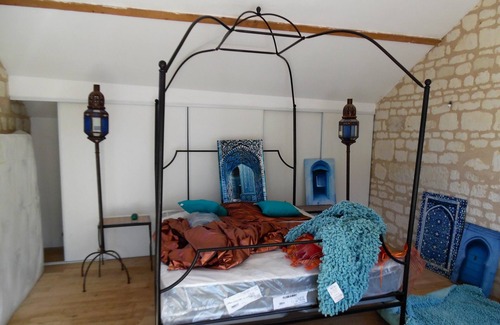 Courchamps Casa | Homerez - Nice property for 3 ppl. with terrace and balcony at Courchamps