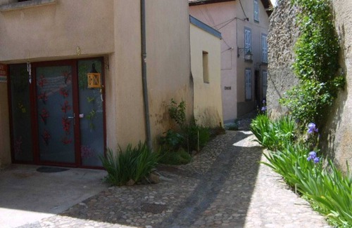 Auzon Casa | Homerez - Bonita casa para 4 pers. con jardín en Auzon