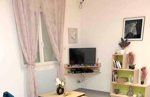 Montmuzard Apartamento | Homerez - Bonito estudio para 3 pers. con jardín y terraza en Dijon