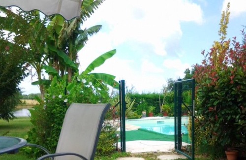 Lavergne Villa | Homerez - Bonita villa para 6 pers. con piscina en Lavergne