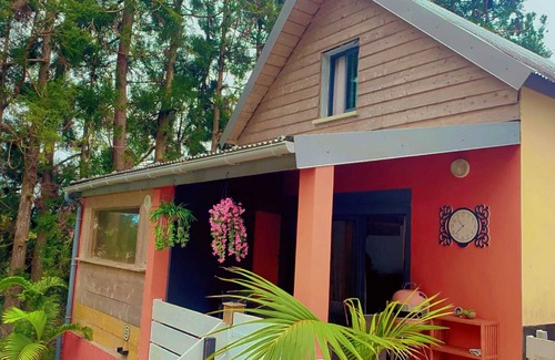 La Plaine-des-Palmistes Casa | Homerez - Bungalow in La Plaine des Palmistes