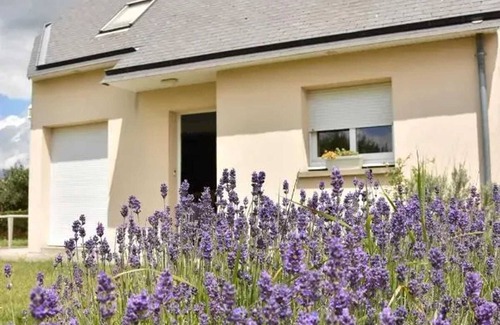 Courtils Casa | Homerez - Casa espaciosa con jardín en Courtils