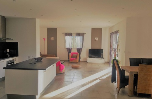 Farinole Villa | Homerez - Villa a 900 m de la playa para 8 pers. con piscina en Farinole