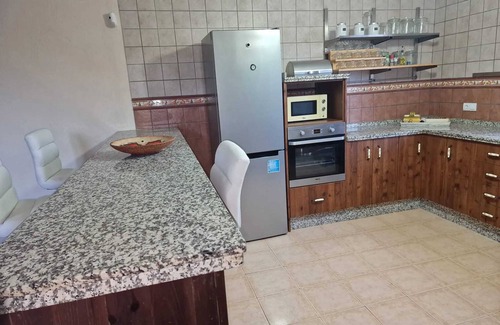 Pruna Villa | Homerez - Villa espaciosa con piscina en Pruna