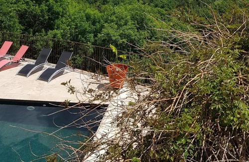 Prades Villa | Homerez - Villa para 2 pers. con piscina, sauna, jacuzzi, spa y balcón en Prades