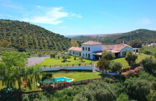 Puerto Serrano Villa | Homerez - Villa en Puerto Serrano