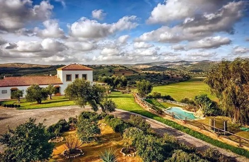 Puerto Serrano Villa | Homerez - Villa en Puerto Serrano