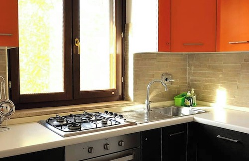 Nocera Umbra Villa | Homerez - Espaciosa villa para 5 pers. con piscina, jardín y terraza en Costa
