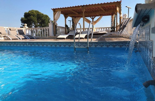 Olocau Villa | Homerez - Villa en Olocau con piscina