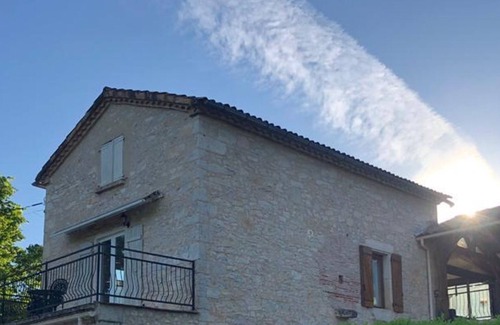 Saint-Gery Casa | Homerez - Casa acogedora en Saint-Géry con piscina compartida