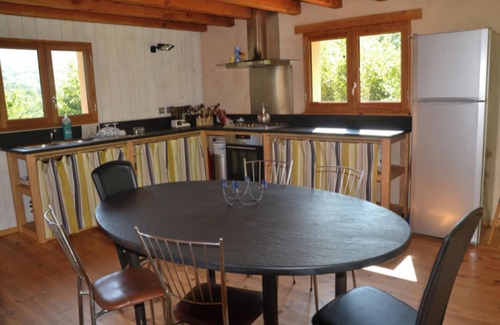 Gembrie Casa | Homerez - Casa acogedora en Gembrie con piscina compartida