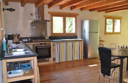 Gembrie Casa | Homerez - Casa acogedora en Gembrie con piscina compartida