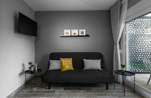 Kallithea Apartamento | "HoMes" II, The aRt BoutiQue experience by Lou Lenny