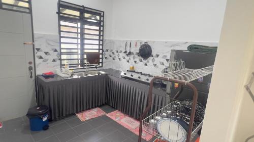 Kampung Pengkalan Maras Casa | HOMESTAY BAJET AL-KAUTSAR BANGLO 3 BILIK BERDEKATAN UNISZA, UMT, IPG, MRSM KT, AIRPORT, Kuala Nerus