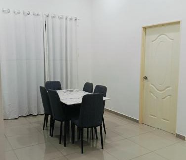 Kuantan Casa | Homestay Garden view