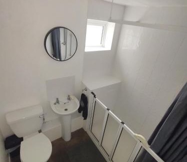 Cleedownton Casa | Homestay near a station and park