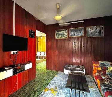 Kota Tinggi Casa | Homestay Rumah Kayu Kota Tinggi