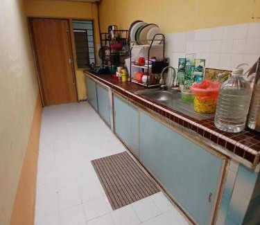 Kawasan Perindustrian Chendering Casa | Homestay Wanjanah